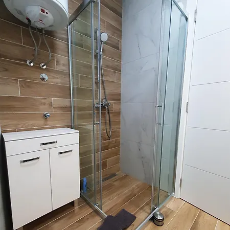 52 - Besplatan Privatni Parking *