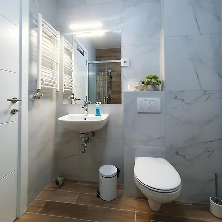 52 - Besplatan Privatni Parking Novi Sad