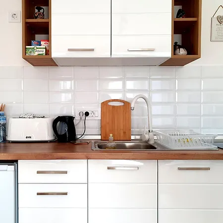 דירה 52 - Besplatan Privatni Parking נובי סאד